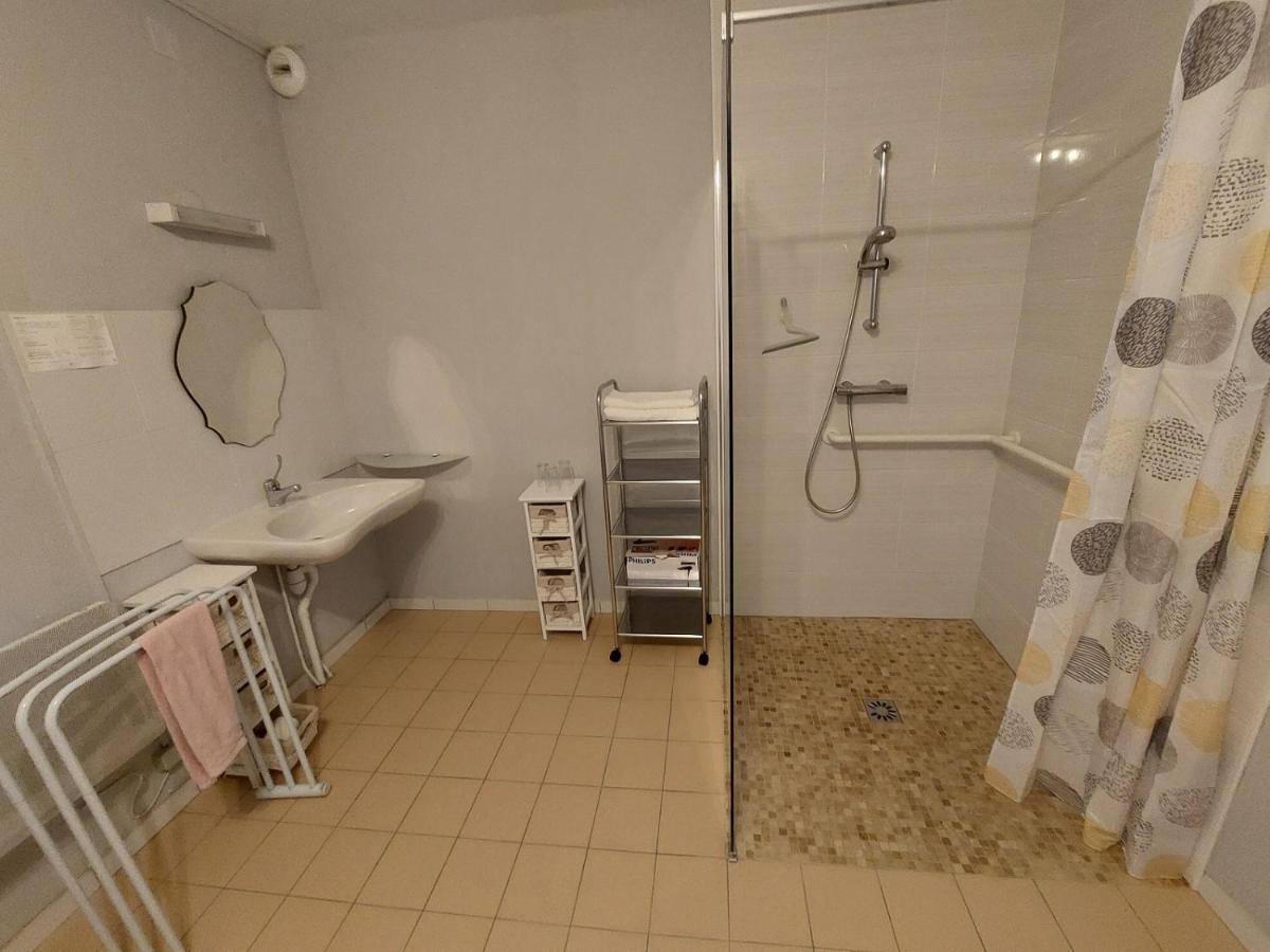 Hotel Au Charme Du Levat Saint Paul de Loubressac Dış mekan fotoğraf