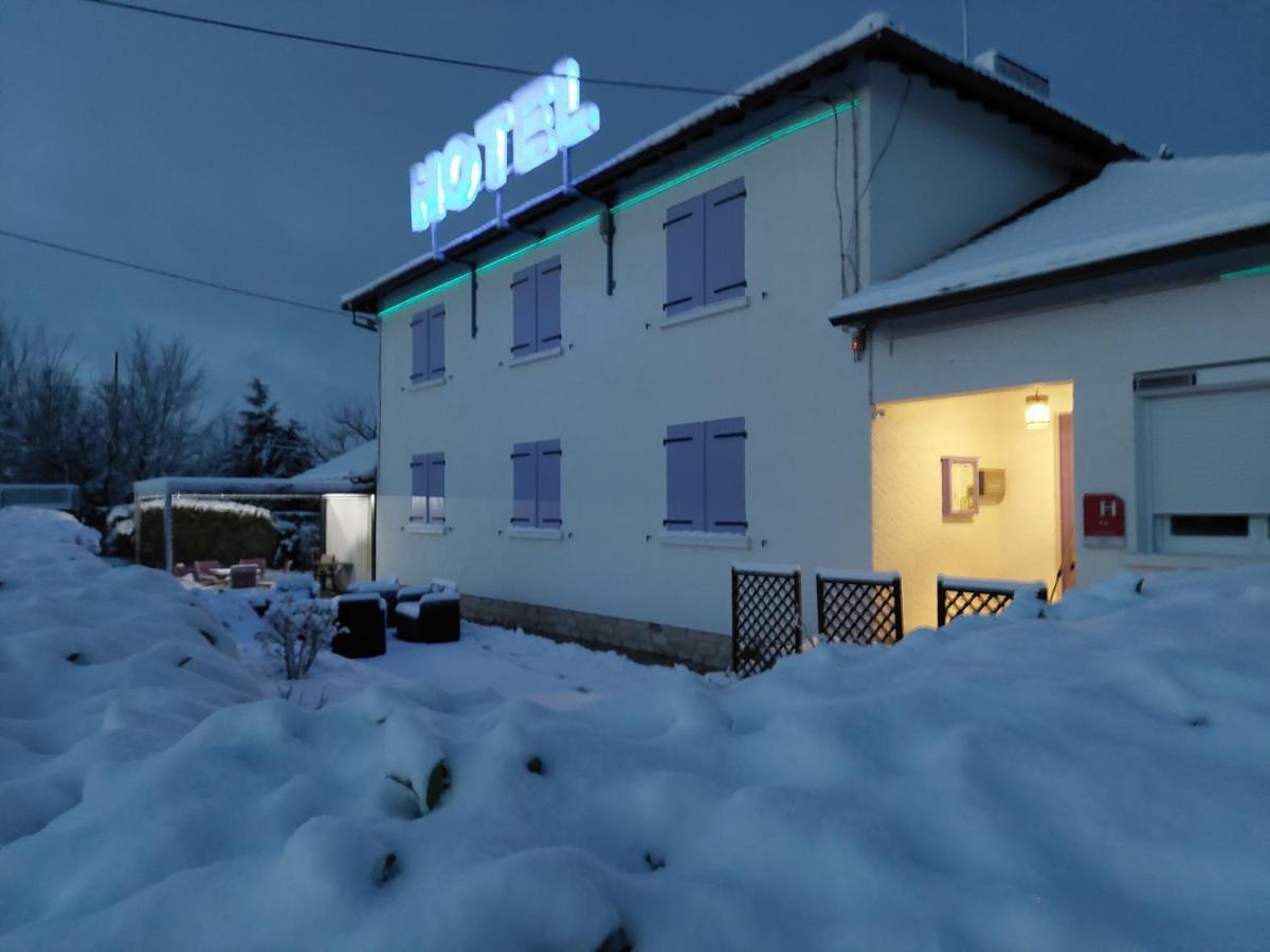 Hotel Au Charme Du Levat Saint Paul de Loubressac Dış mekan fotoğraf
