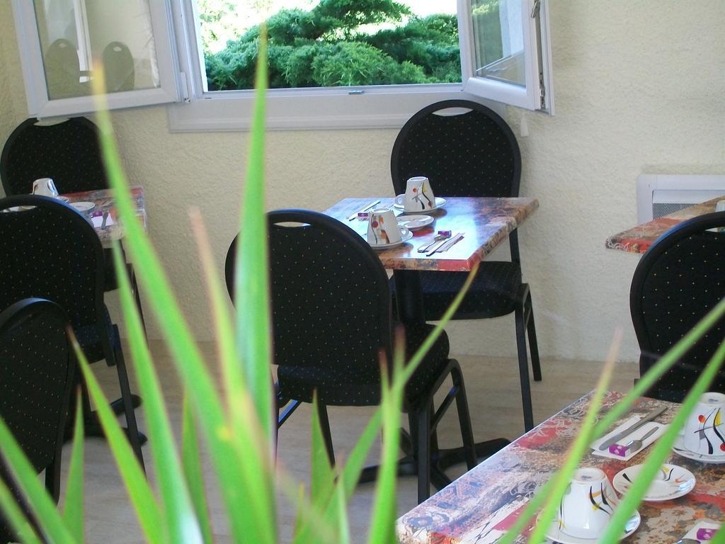 Hotel Au Charme Du Levat Saint Paul de Loubressac Dış mekan fotoğraf