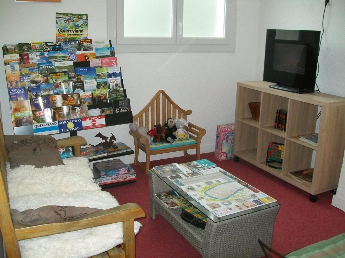 Hotel Au Charme Du Levat Saint Paul de Loubressac Dış mekan fotoğraf